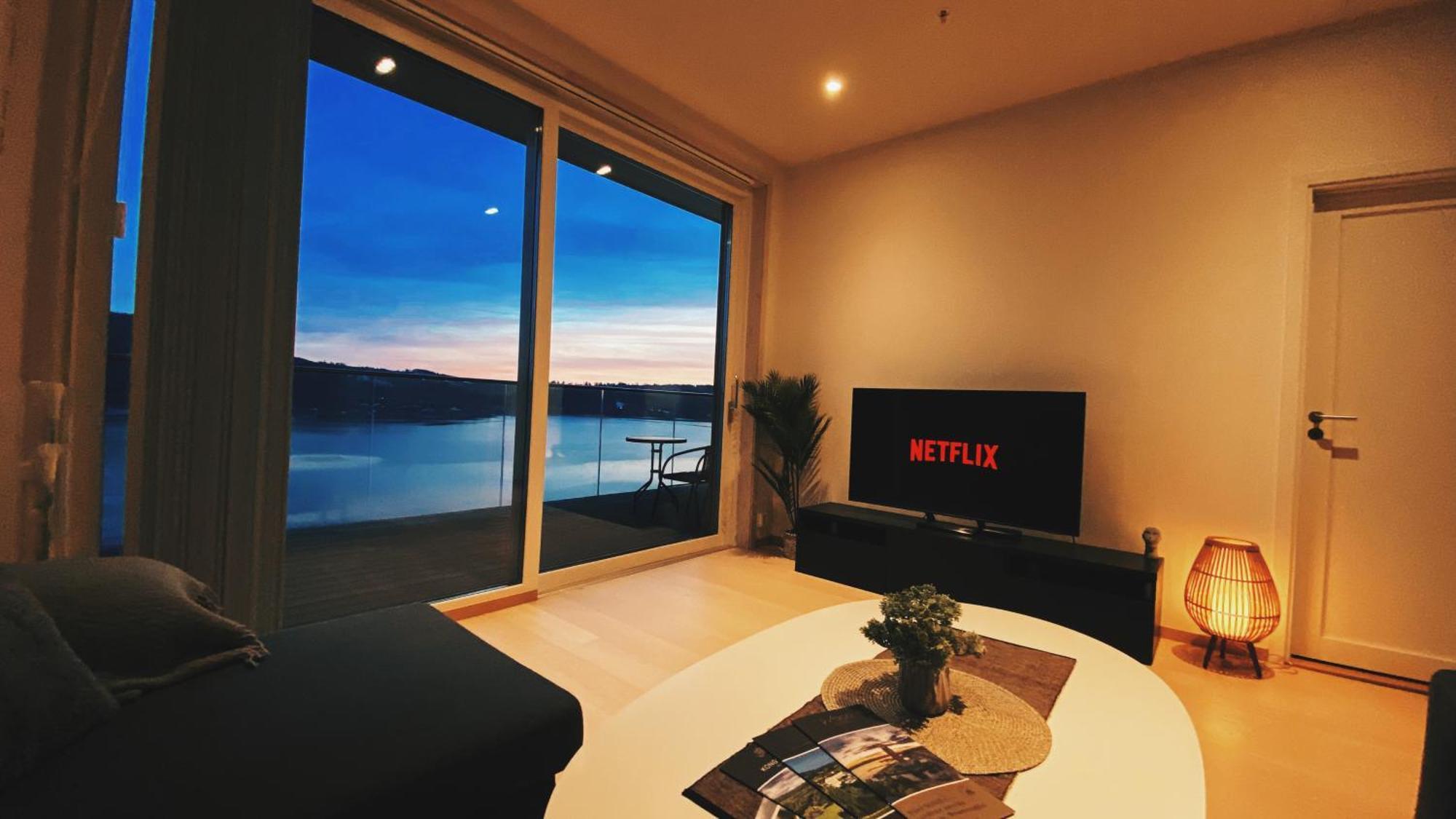 Mjos Tower Suite - Lovely Lake View Brumunddal Buitenkant foto